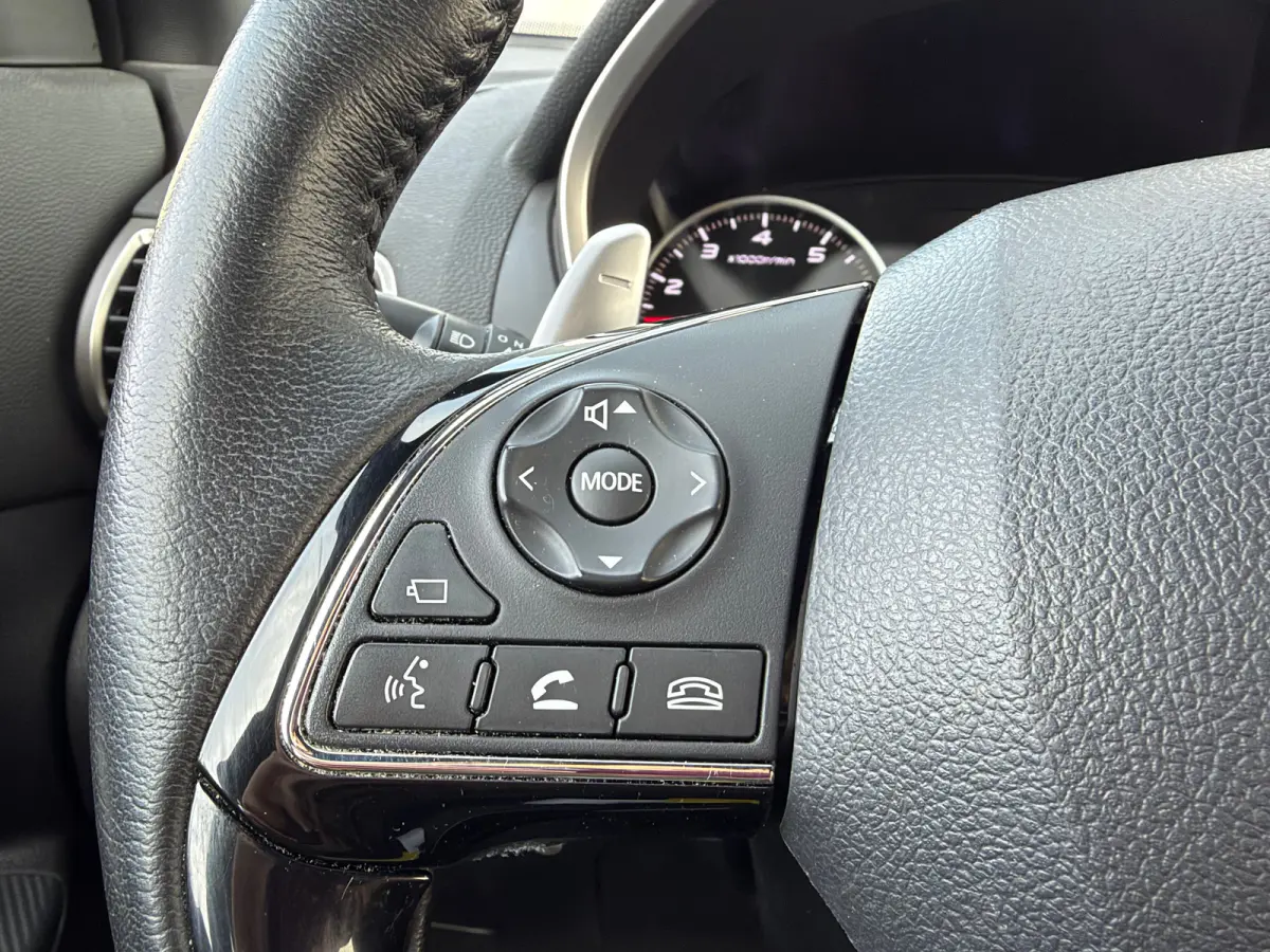 1.5 DI-T Intense | Trekhaak 1600kg geremd | Voorstoelen verwarmd | Adaptive Cruise Control | Climate Control | Stuurverwarming | Bluetooth |