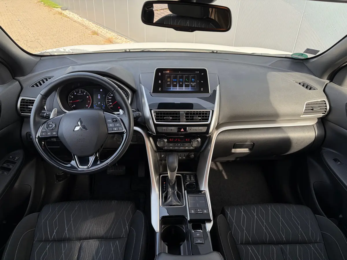 1.5 DI-T Intense | Trekhaak 1600kg geremd | Voorstoelen verwarmd | Adaptive Cruise Control | Climate Control | Stuurverwarming | Bluetooth |