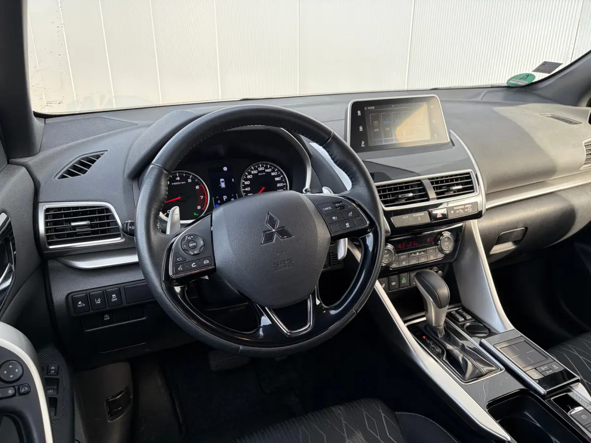1.5 DI-T Intense | Trekhaak 1600kg geremd | Voorstoelen verwarmd | Adaptive Cruise Control | Climate Control | Stuurverwarming | Bluetooth |