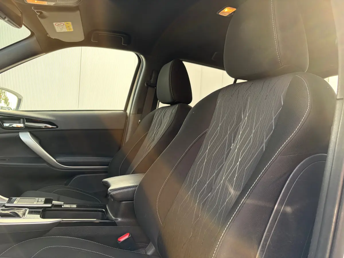 1.5 DI-T Intense | Trekhaak 1600kg geremd | Voorstoelen verwarmd | Adaptive Cruise Control | Climate Control | Stuurverwarming | Bluetooth |