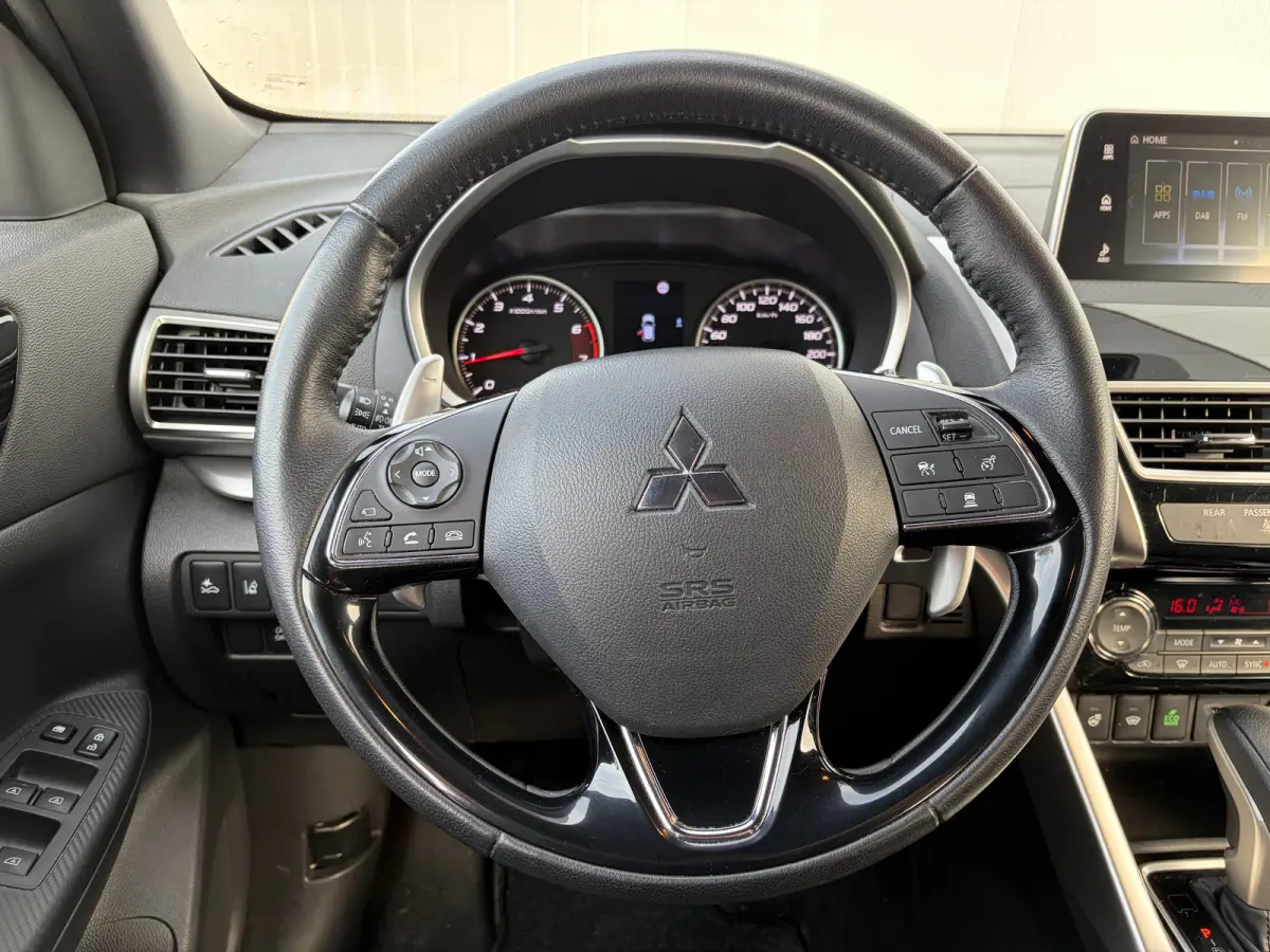 1.5 DI-T Intense | Trekhaak 1600kg geremd | Voorstoelen verwarmd | Adaptive Cruise Control | Climate Control | Stuurverwarming | Bluetooth |