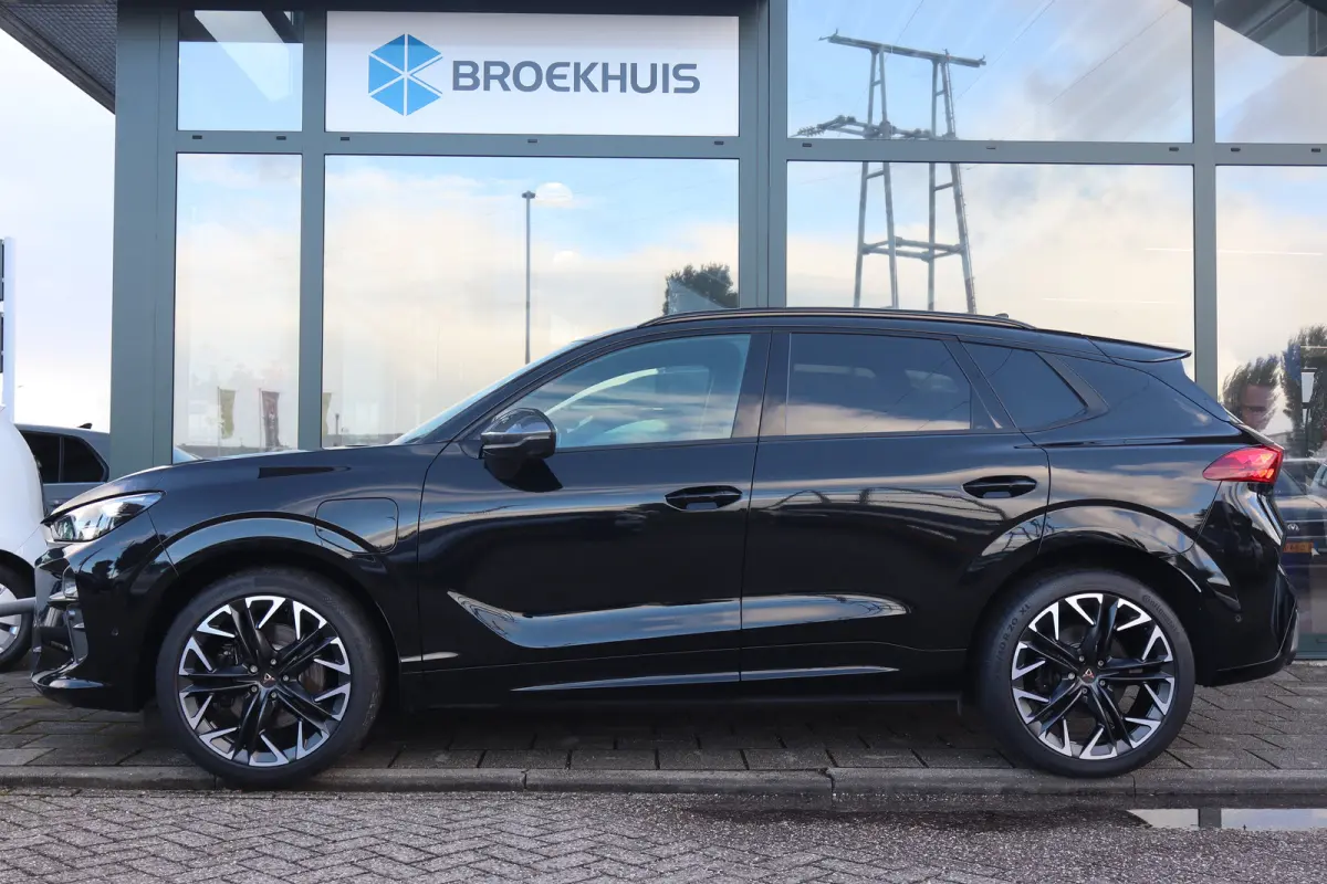 1.5 TSI e-Hybrid 272pk VZ Performance | "Immersive by Sennheiser" premium sound system package | Adaptief demping systeem | Alcantara bekleding