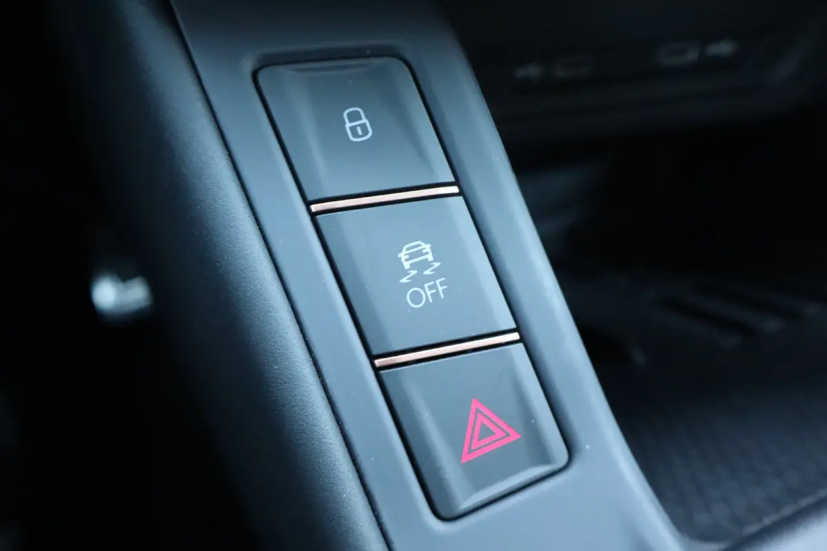 1.5 TSI e-Hybrid 272pk VZ Performance | "Immersive by Sennheiser" premium sound system package | Adaptief demping systeem | Alcantara bekleding