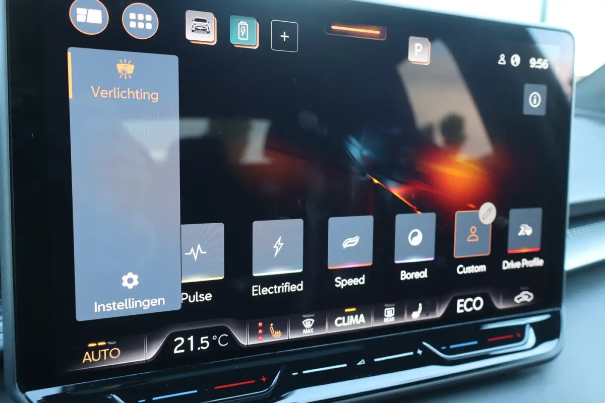 1.5 TSI e-Hybrid 272pk VZ Performance | "Immersive by Sennheiser" premium sound system package | Adaptief demping systeem | Alcantara bekleding