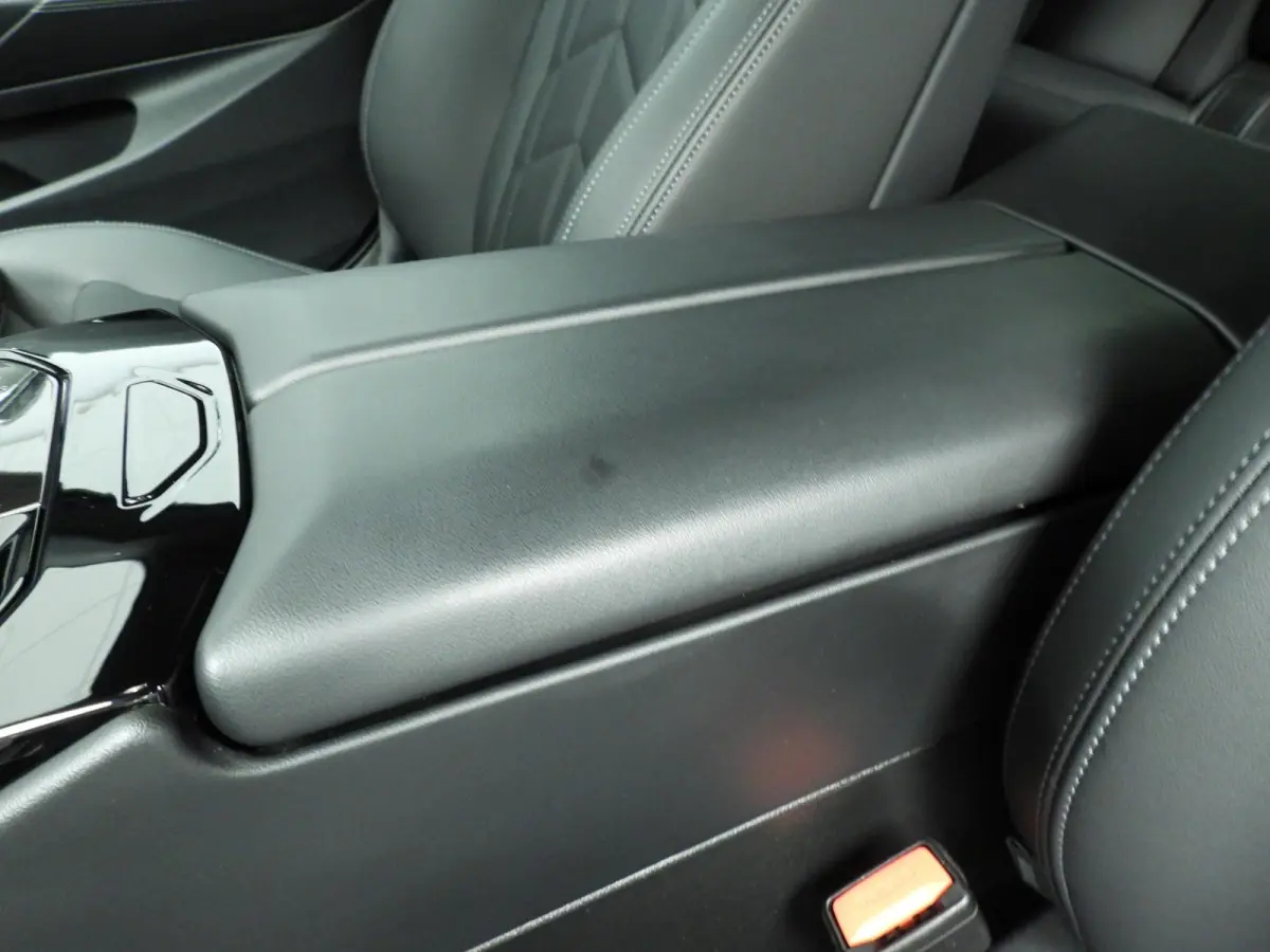 530e | M-Sportpakket | LED | Navigatie | SOH 99% | Active cruise | Trekhaak | Stoelverwarming | DAB | Alu 19 inch