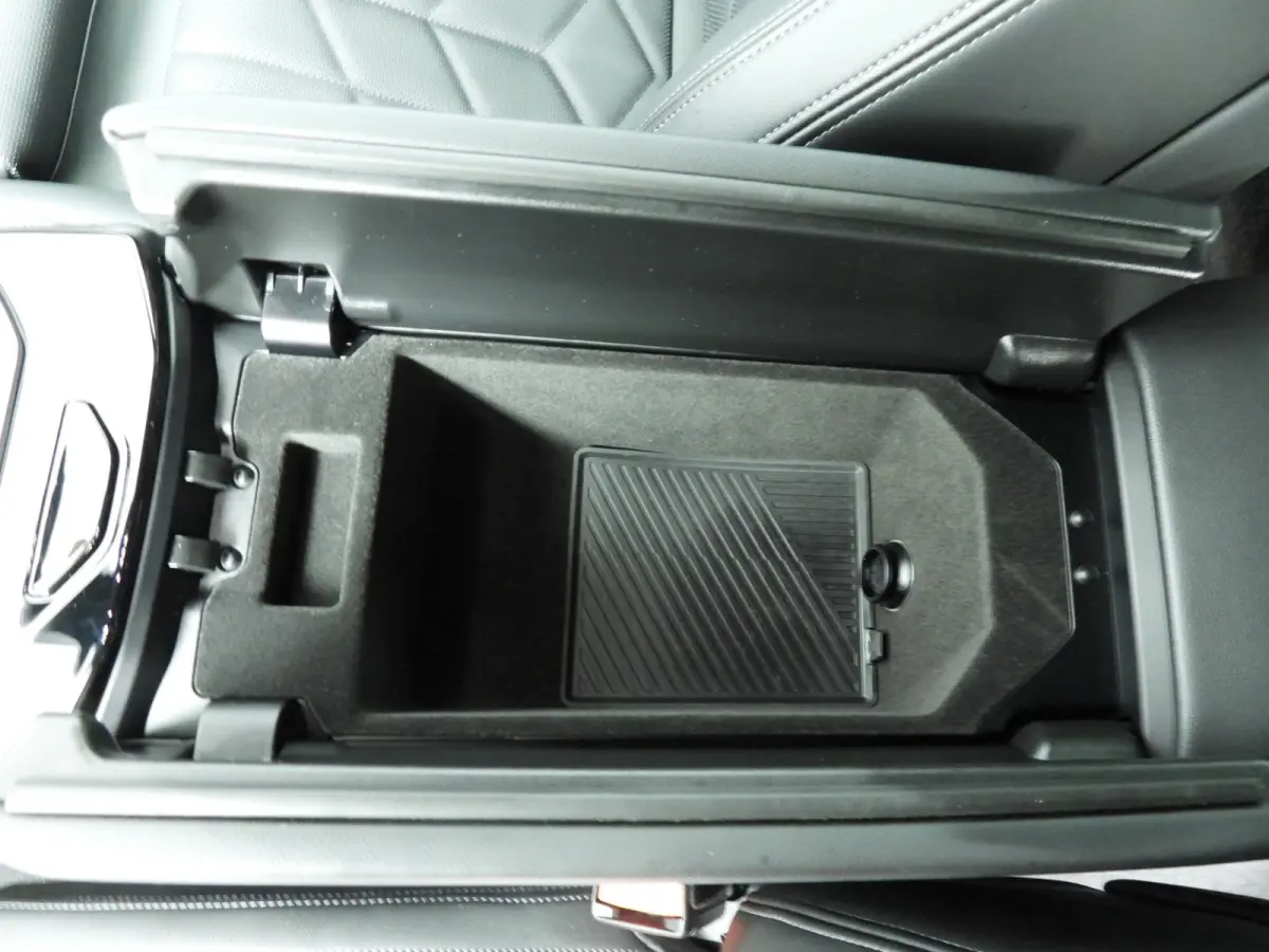 530e | M-Sportpakket | LED | Navigatie | SOH 99% | Active cruise | Trekhaak | Stoelverwarming | DAB | Alu 19 inch