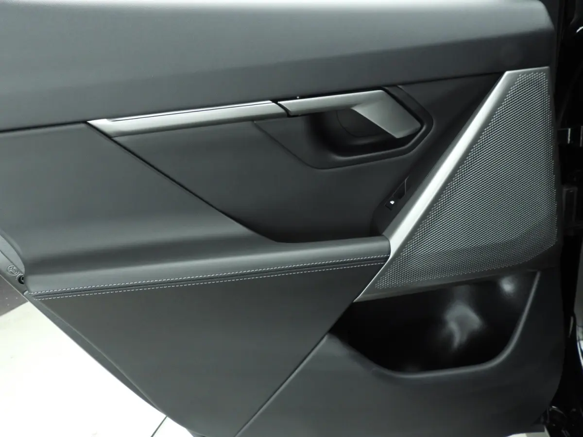 530e | M-Sportpakket | LED | Navigatie | SOH 99% | Active cruise | Trekhaak | Stoelverwarming | DAB | Alu 19 inch
