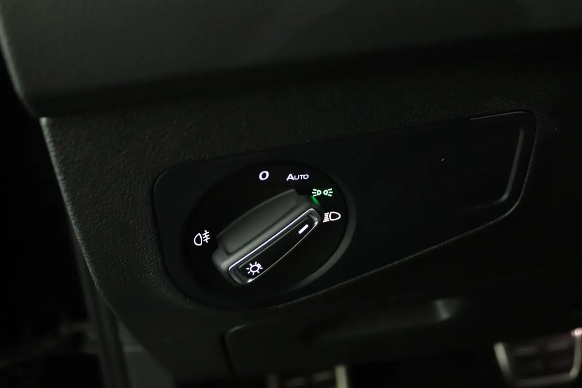 1.5 TSI Active | Trekhaak | Camera | Navigatie | Stoel/Stuur Verwarming | Digitaal Dashboard | LED | Dodehoek Detectie | Adaptive Cruise