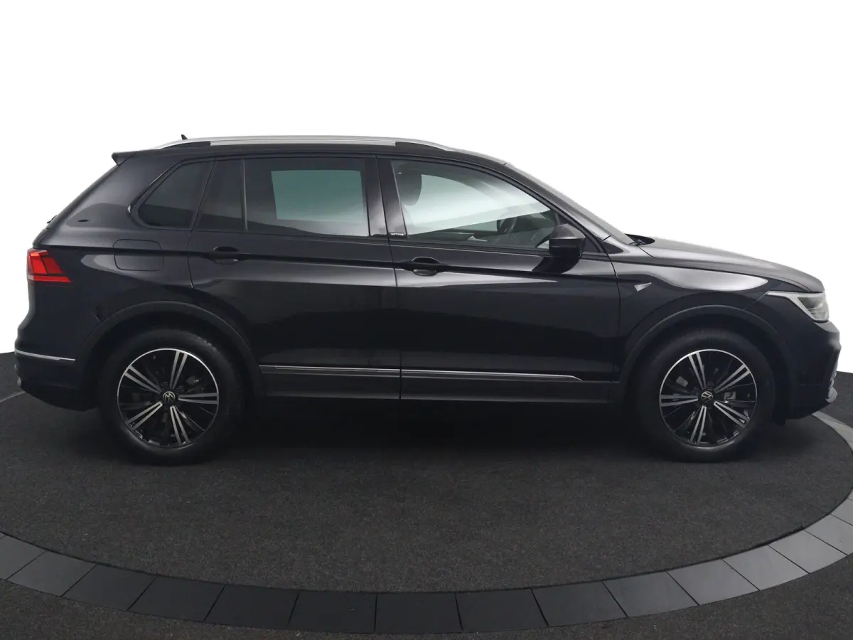 1.5 TSI Active | Trekhaak | Camera | Navigatie | Stoel/Stuur Verwarming | Digitaal Dashboard | LED | Dodehoek Detectie | Adaptive Cruise