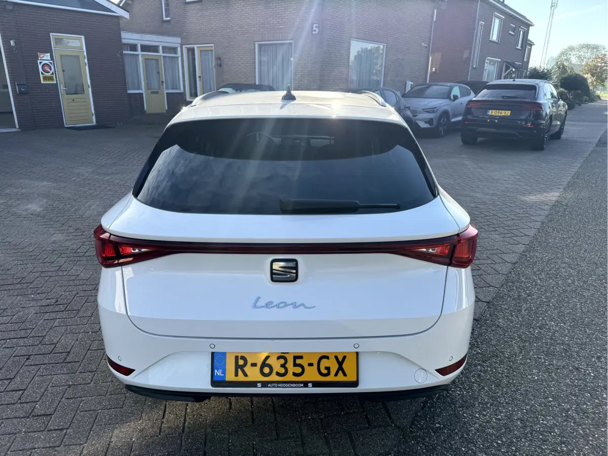 1.0 TSI Style Business Intense Camera, Trekhaak, Virt.Dash