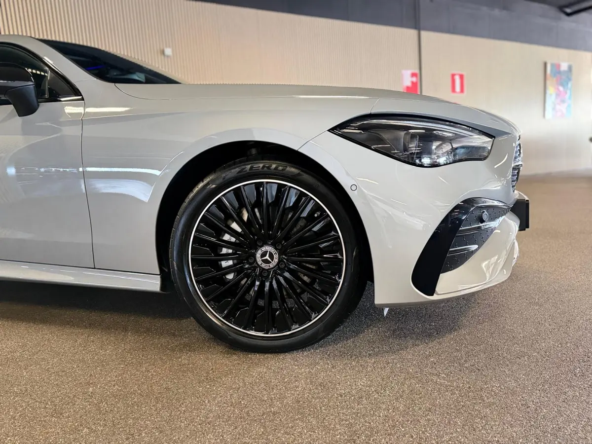 300e AMG STYLING-PANORAMA-MEMORY-360 CAMERA-NIGHT-ZEER COMPLEET