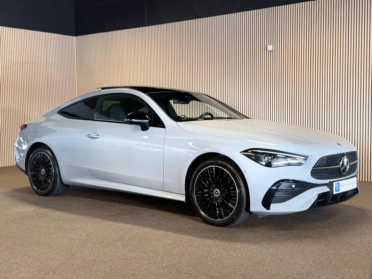 300e AMG STYLING-PANORAMA-MEMORY-360 CAMERA-NIGHT-ZEER COMPLEET