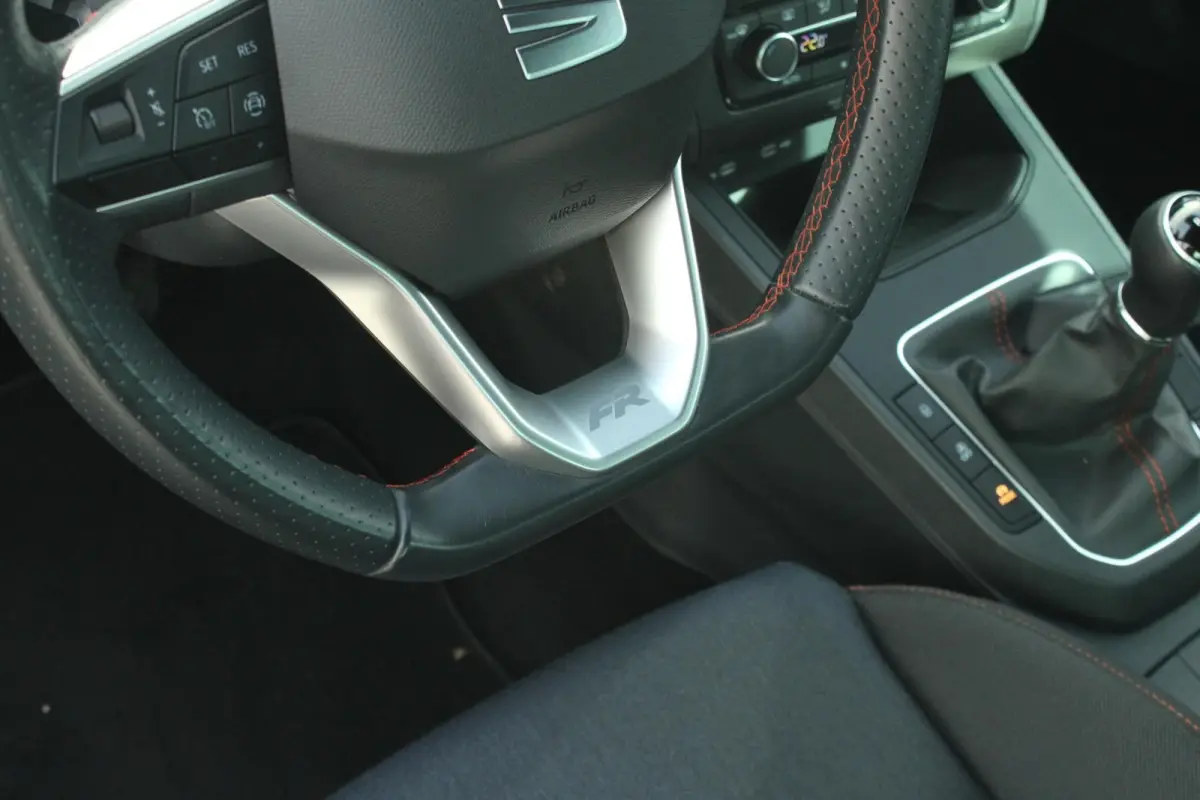 1.0 EcoTSI 95pk FR | Parkeersensoren | Cruise control | Apple CarPlay/ Android auto | Climate Control
