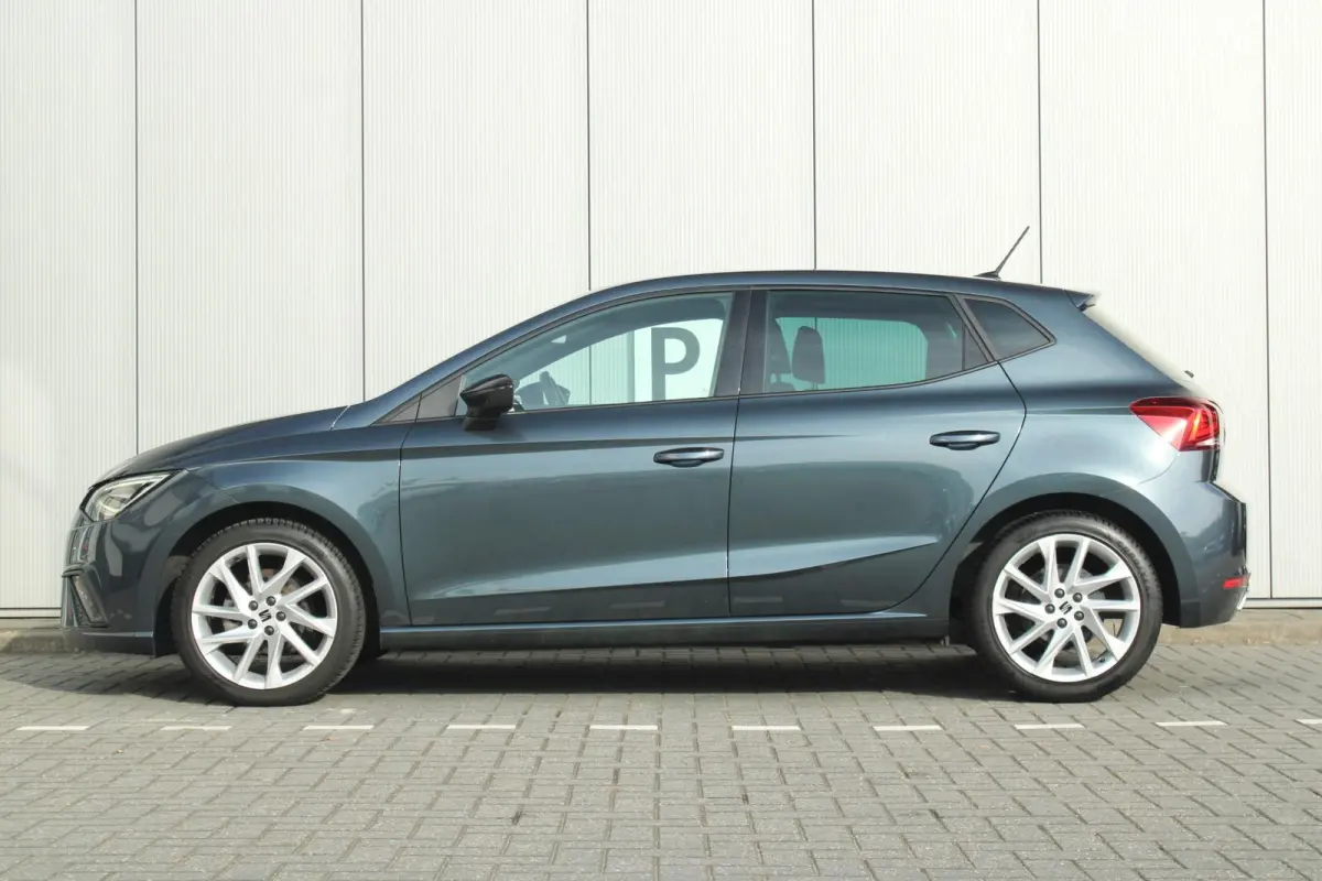 1.0 EcoTSI 95pk FR | Parkeersensoren | Cruise control | Apple CarPlay/ Android auto | Climate Control