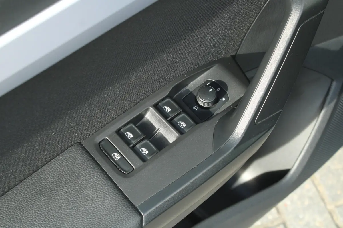 1.0 EcoTSI 95pk FR | Parkeersensoren | Cruise control | Apple CarPlay/ Android auto | Climate Control