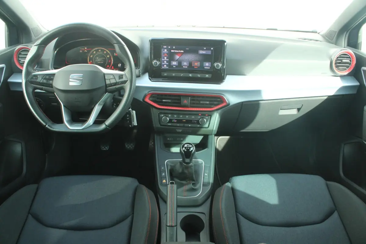 1.0 EcoTSI 95pk FR | Parkeersensoren | Cruise control | Apple CarPlay/ Android auto | Climate Control