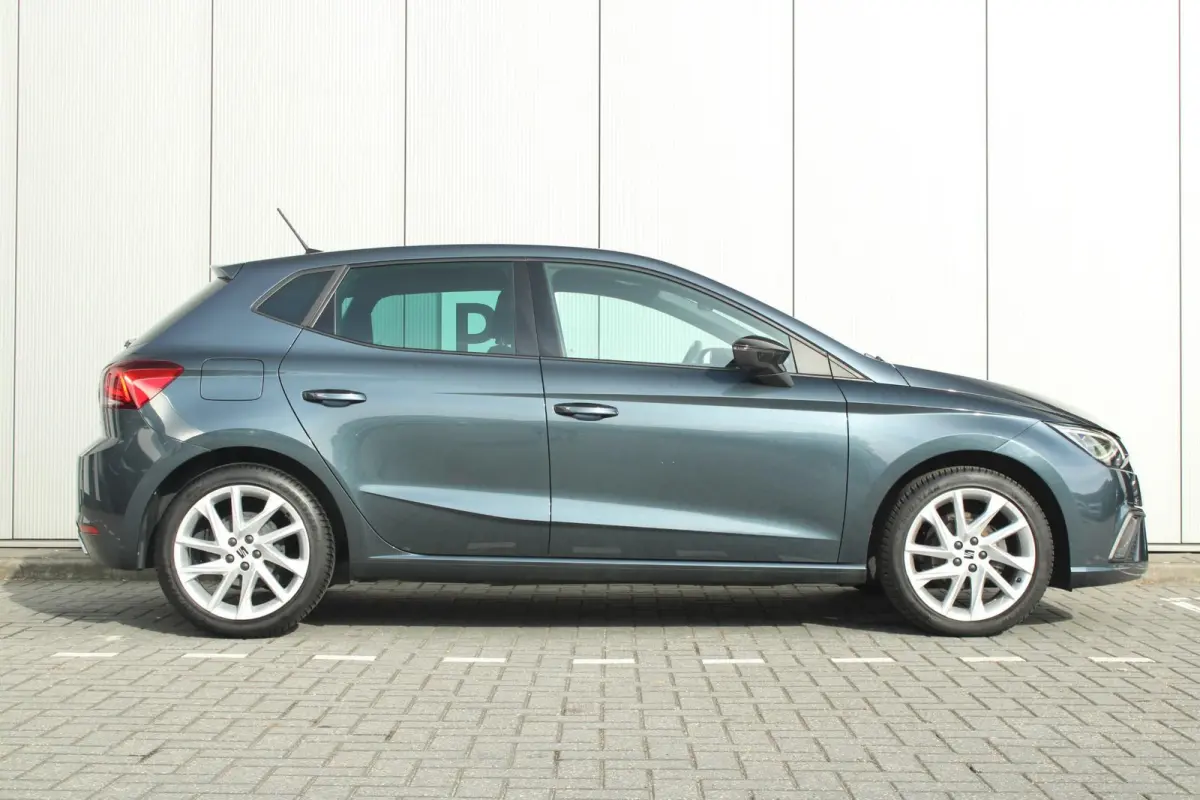 1.0 EcoTSI 95pk FR | Parkeersensoren | Cruise control | Apple CarPlay/ Android auto | Climate Control