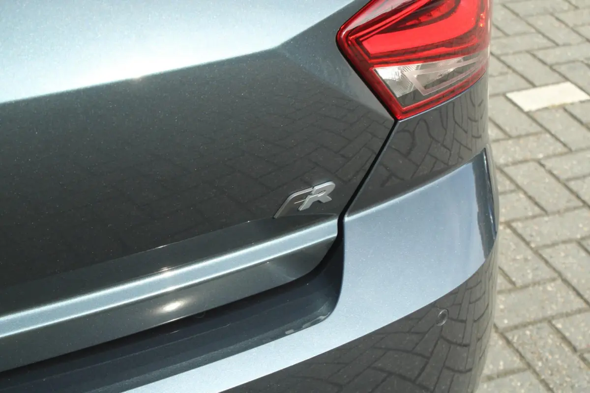 1.0 EcoTSI 95pk FR | Parkeersensoren | Cruise control | Apple CarPlay/ Android auto | Climate Control