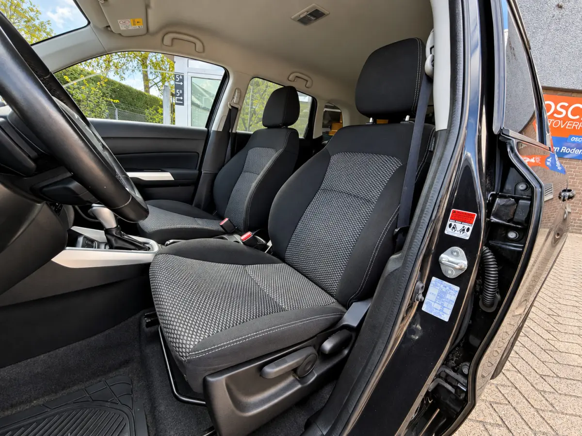1.6 Limited Edition Carplay_Trekh_Clima_Stoelverw