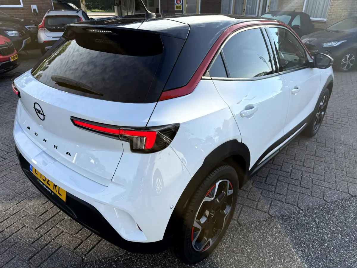 1.2 Turbo 130pk GS Line Camera, App Connect, 18''Lmv
