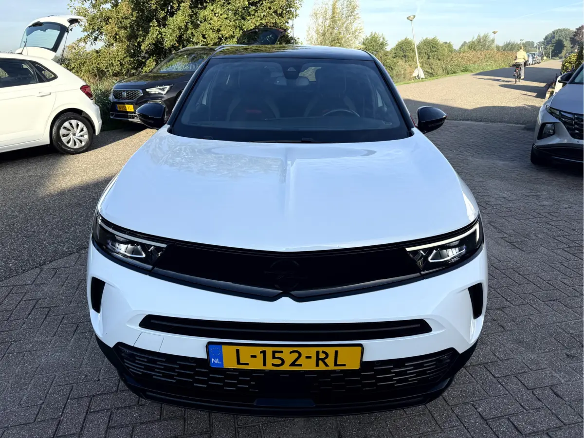 1.2 Turbo 130pk GS Line Camera, App Connect, 18''Lmv