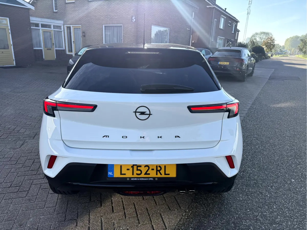 1.2 Turbo 130pk GS Line Camera, App Connect, 18''Lmv