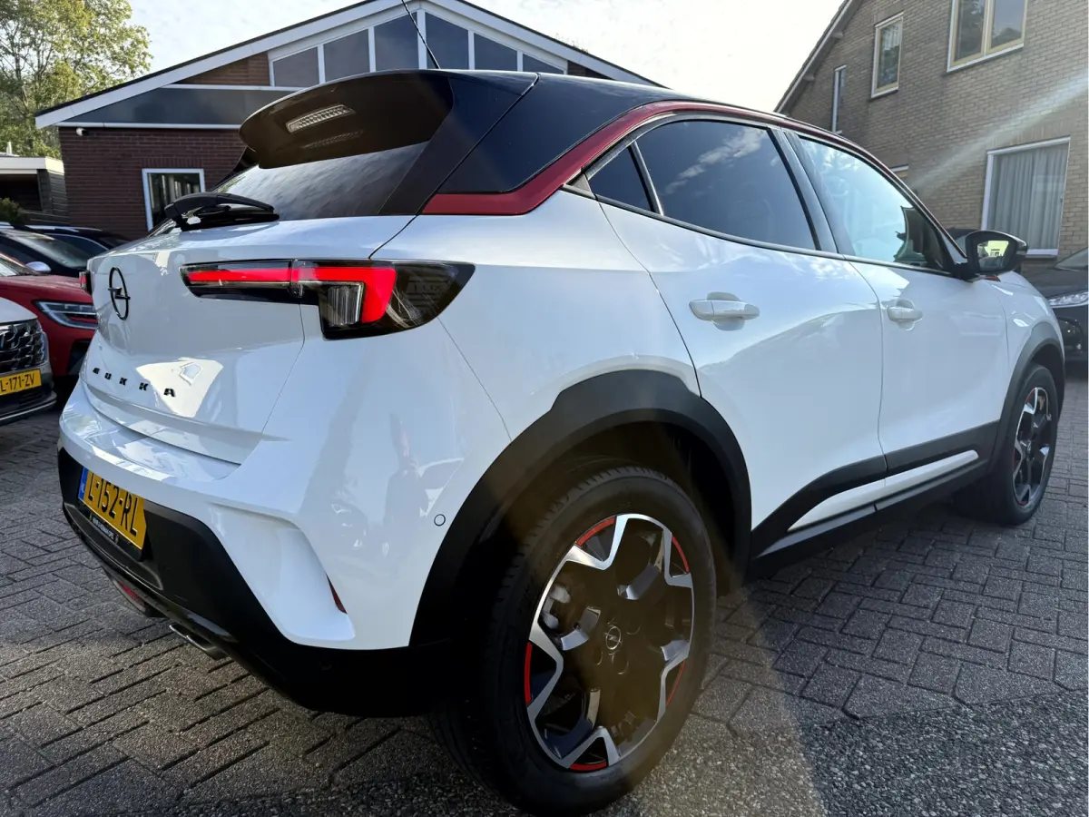 1.2 Turbo 130pk GS Line Camera, App Connect, 18''Lmv