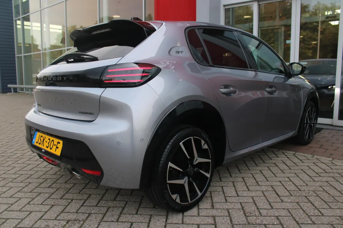 1.2 Hybrid 110PK AUTOMAAT GT | CAMERA VOOR + ACHTER | NAVIGATIE | DRAADLOZE APPLE CARPLAY/ANDROID AUTO | FULL LED KOPLAMPEN | LICHTMETALEN VELGEN 17" | DODEHOEK DETECTIE | DRAADLOZE TELEFOON