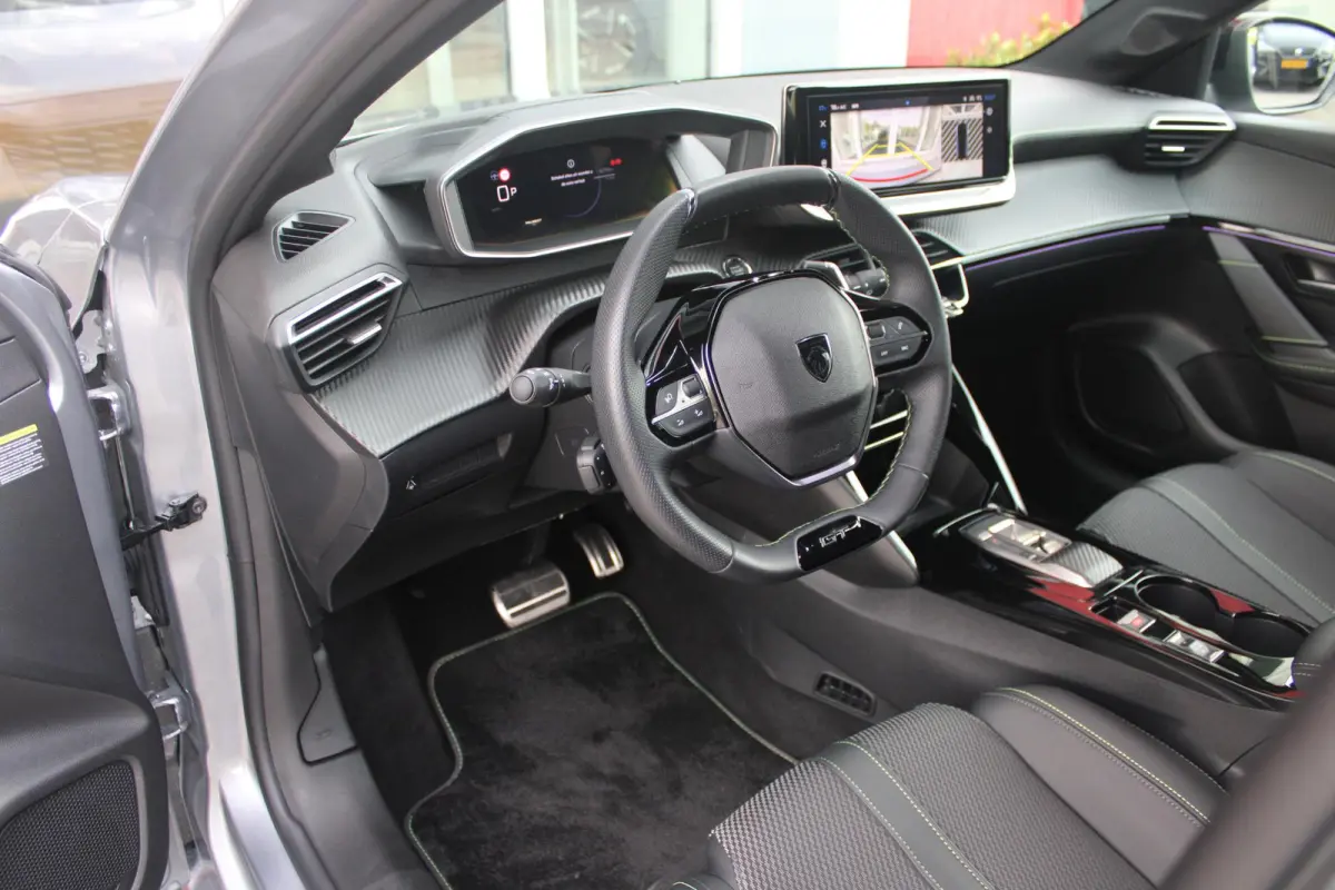 1.2 Hybrid 110PK AUTOMAAT GT | CAMERA VOOR + ACHTER | NAVIGATIE | DRAADLOZE APPLE CARPLAY/ANDROID AUTO | FULL LED KOPLAMPEN | LICHTMETALEN VELGEN 17" | DODEHOEK DETECTIE | DRAADLOZE TELEFOON