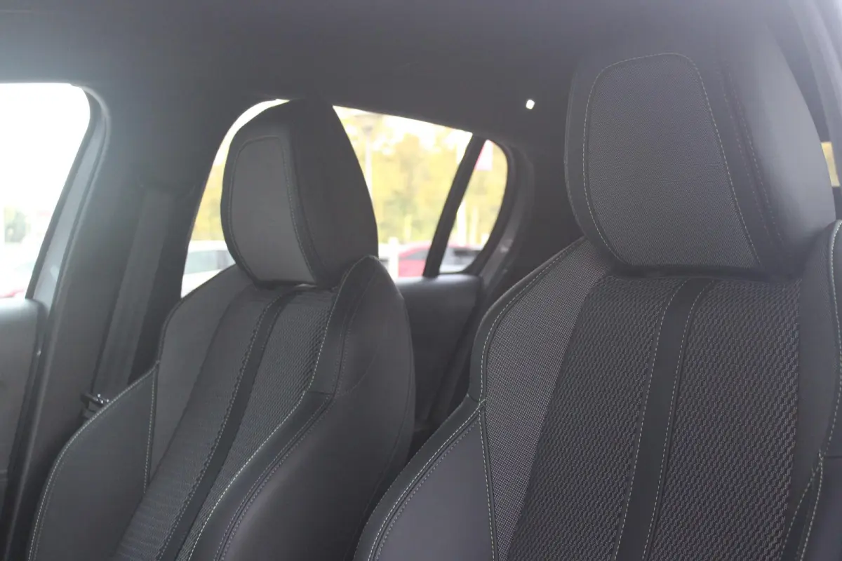1.2 Hybrid 110PK AUTOMAAT GT | CAMERA VOOR + ACHTER | NAVIGATIE | DRAADLOZE APPLE CARPLAY/ANDROID AUTO | FULL LED KOPLAMPEN | LICHTMETALEN VELGEN 17" | DODEHOEK DETECTIE | DRAADLOZE TELEFOON