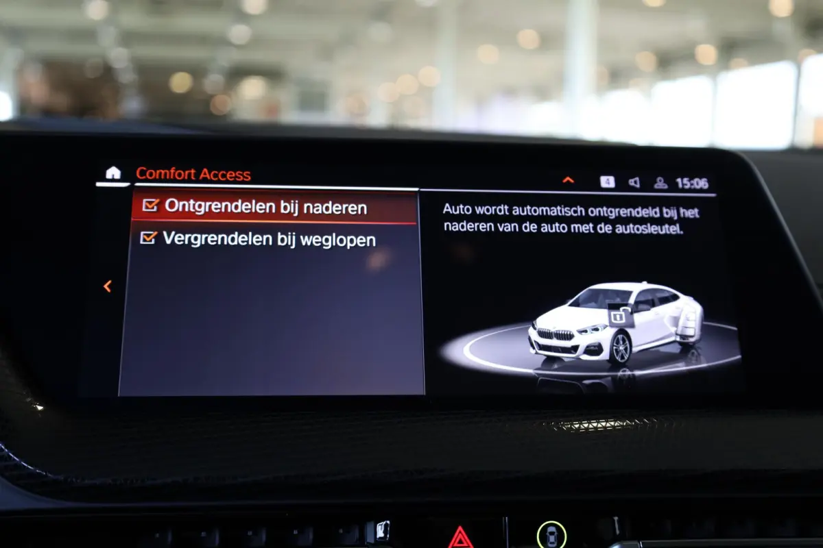 220i | M Sport Pro | Glazen Panoramadak | Harman/Kardon | Head-Up Display | Stuur- & Stoelverwarming | Active Cruise Control
