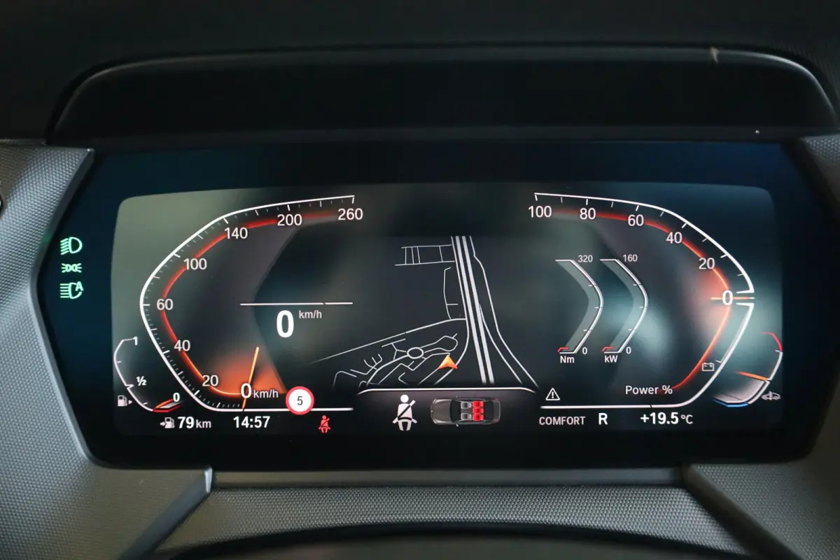 220i | M Sport Pro | Glazen Panoramadak | Harman/Kardon | Head-Up Display | Stuur- & Stoelverwarming | Active Cruise Control