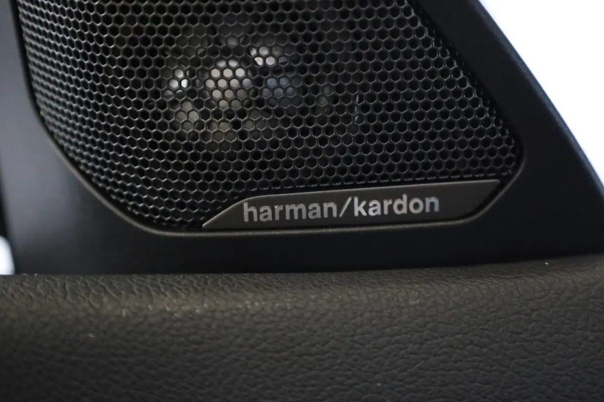 220i | M Sport Pro | Glazen Panoramadak | Harman/Kardon | Head-Up Display | Stuur- & Stoelverwarming | Active Cruise Control