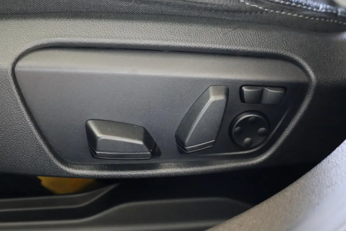 220i | M Sport Pro | Glazen Panoramadak | Harman/Kardon | Head-Up Display | Stuur- & Stoelverwarming | Active Cruise Control