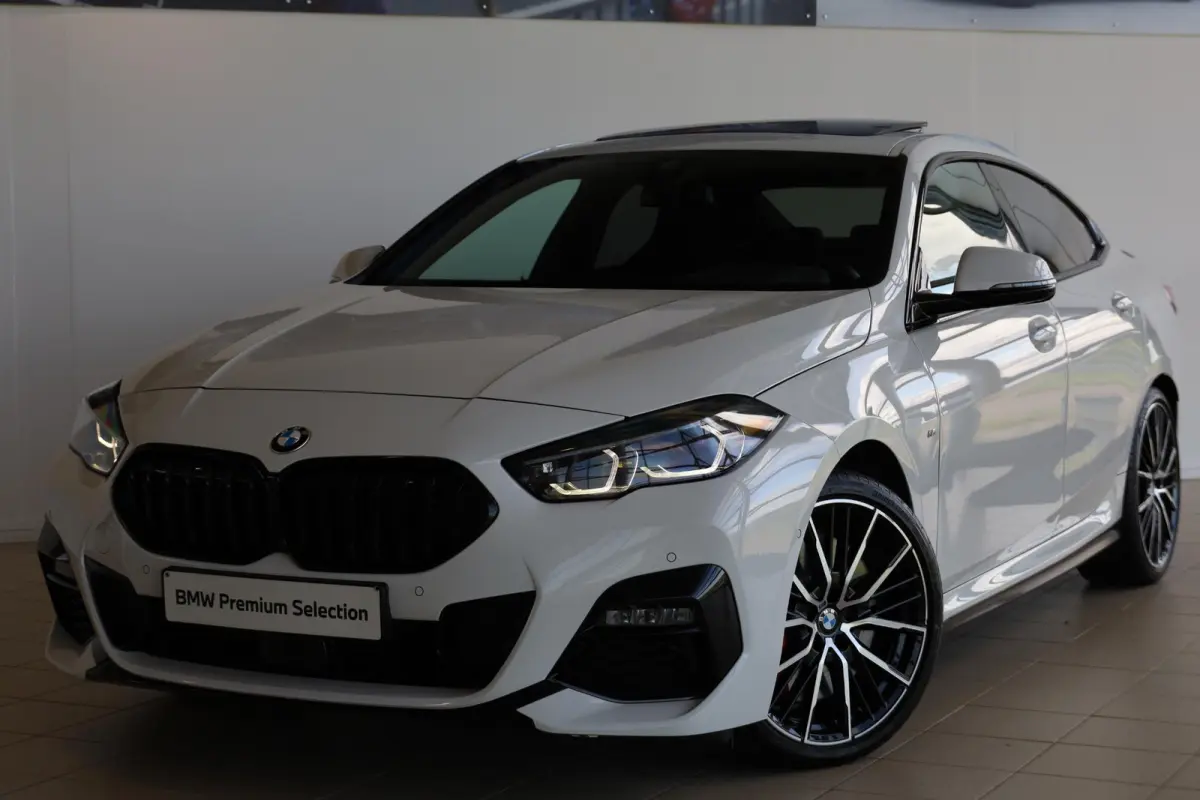220i | M Sport Pro | Glazen Panoramadak | Harman/Kardon | Head-Up Display | Stuur- & Stoelverwarming | Active Cruise Control