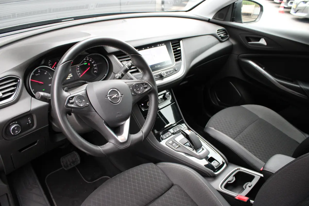 1.6 Turbo Hybrid Business Edition | Automaat | Navigatie | Camera | Stoelverwarming | All season | Trekhaak | 52.000km |