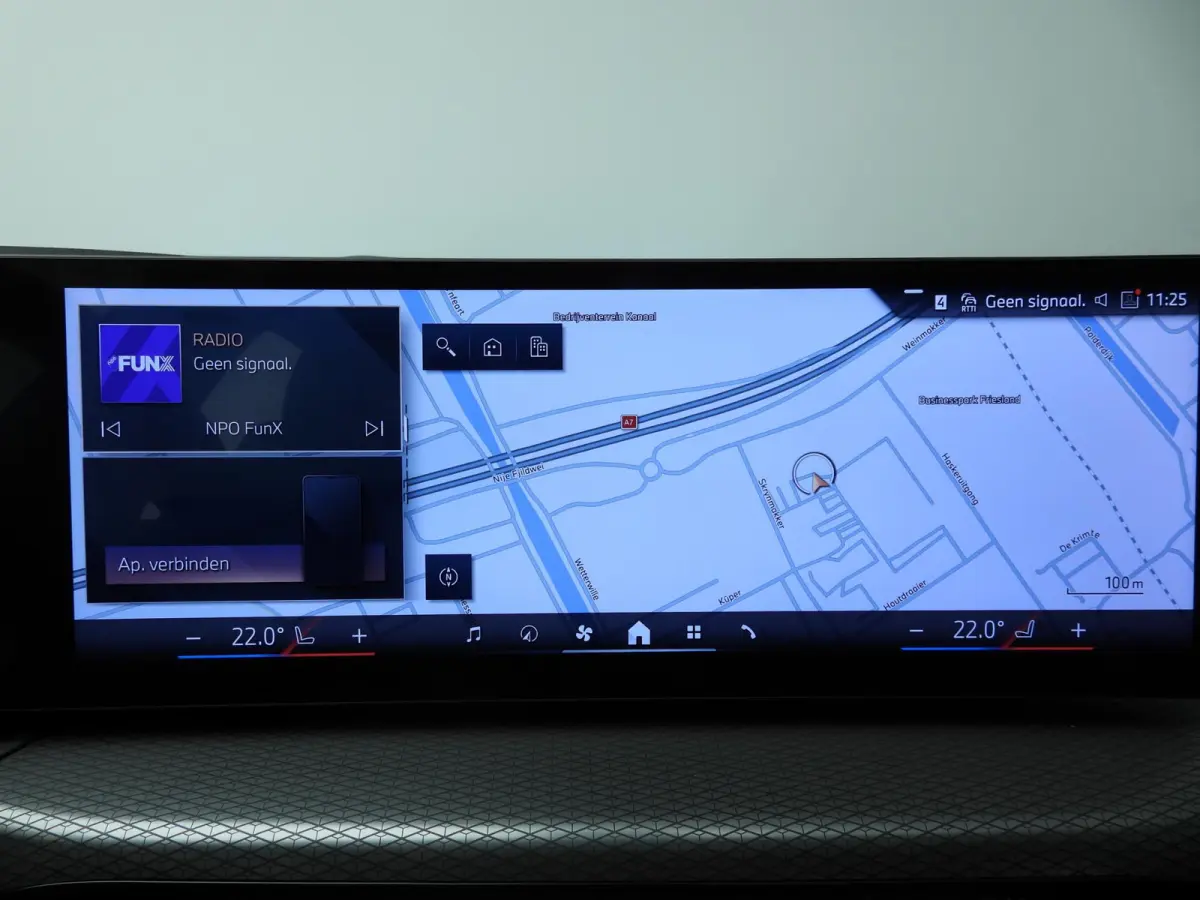 320i | M-Sportpakket | LED | Navigatie | Schuifdak | Trekhaak | Stoelverwarming | DAB | Hifi speakers | Alu 18 inch