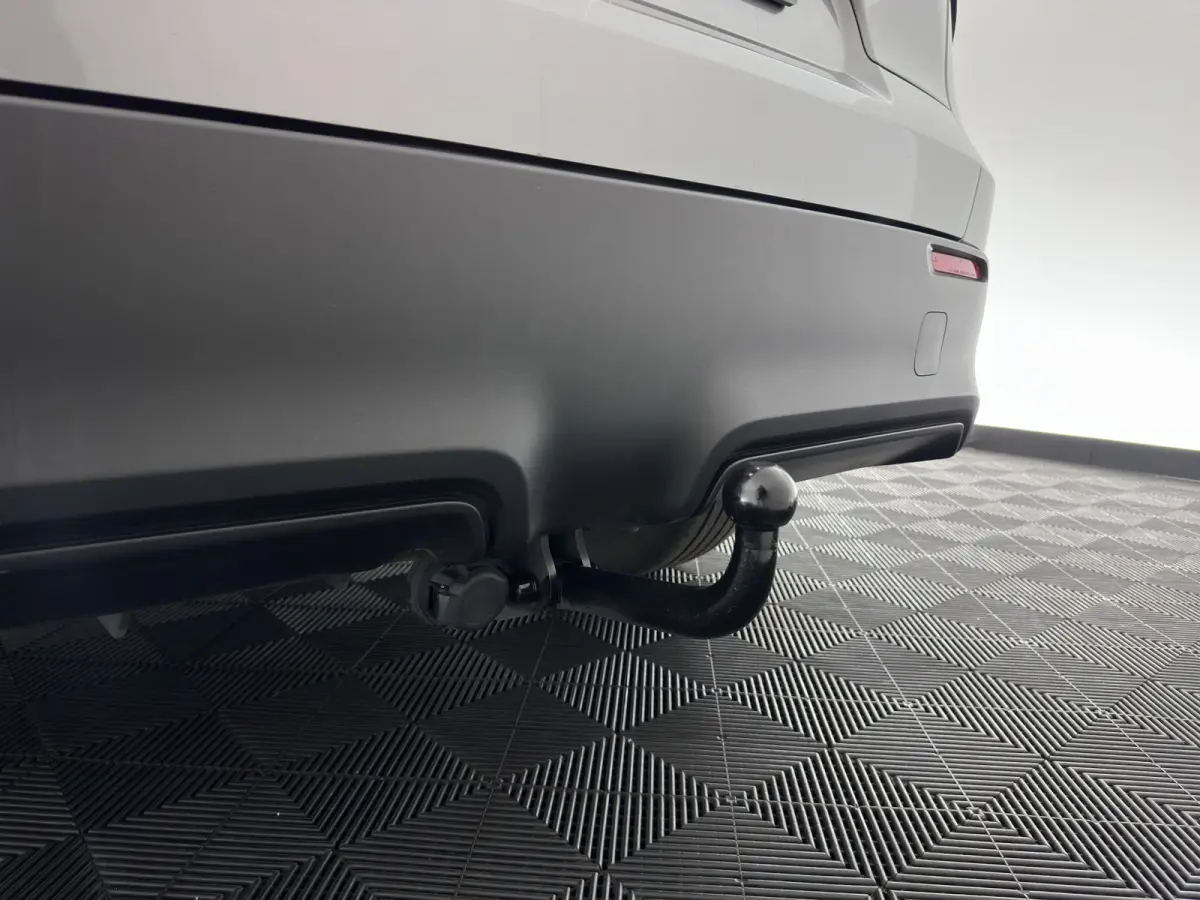 Business 71 kWh (3-Fase-11kW) {SoH-88%} (INCL-BTW) *HEATPUMP | FULL-LED | DIGI-COCKPIT | ADAPTIVE-CRUISE | CAMERA | NAVI-FULLMAP | KEYLESS | ECC | TOWBAR | CARPLAY | DAB | 18''ALU*