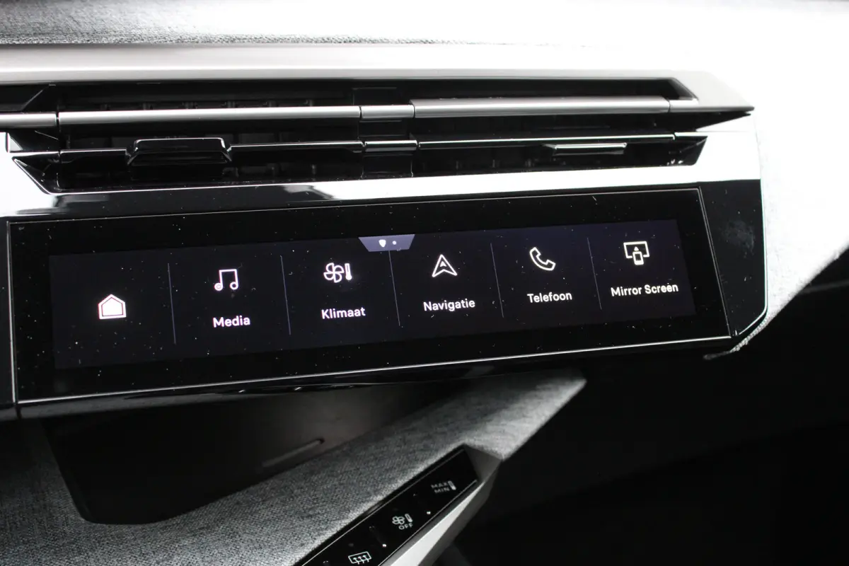 1.2 Hybrid 136 Allure | Automaat | Navigatie | Camera | Adaptieve cruise control | Apple carplay |
