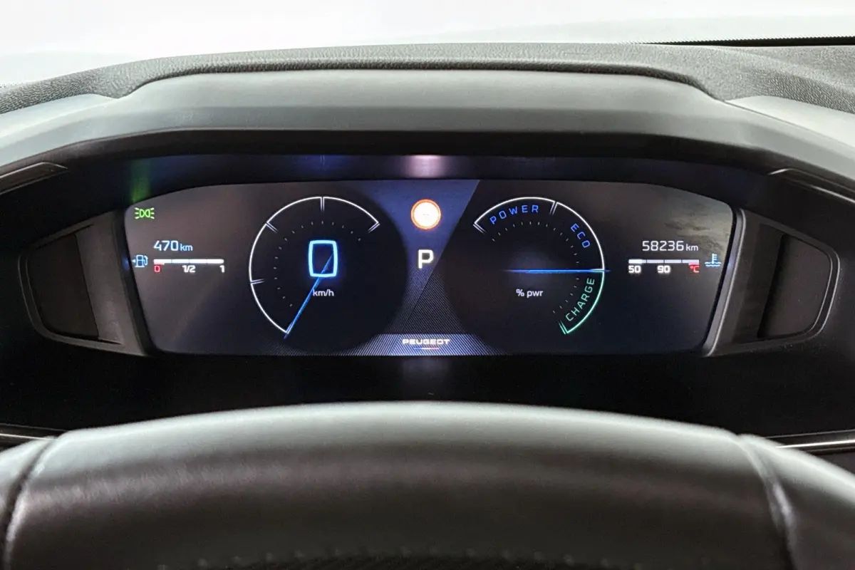 1.2 Hybrid 100 e-DCS6 Allure Apple CarPlay Climate Control