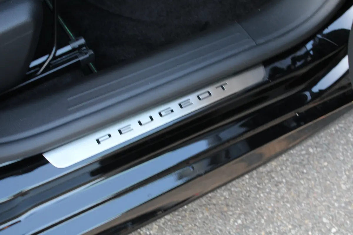 Hybrid 100 e-DCS6 GT | Automaat | Navi by app | Camera | Apple carplay | 14.000km |