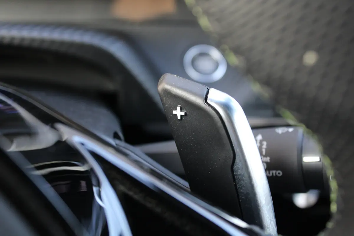 Hybrid 100 e-DCS6 GT | Automaat | Navi by app | Camera | Apple carplay | 14.000km |