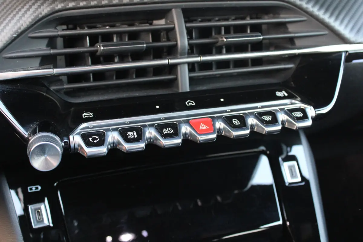 Hybrid 100 e-DCS6 GT | Automaat | Navi by app | Camera | Apple carplay | 14.000km |