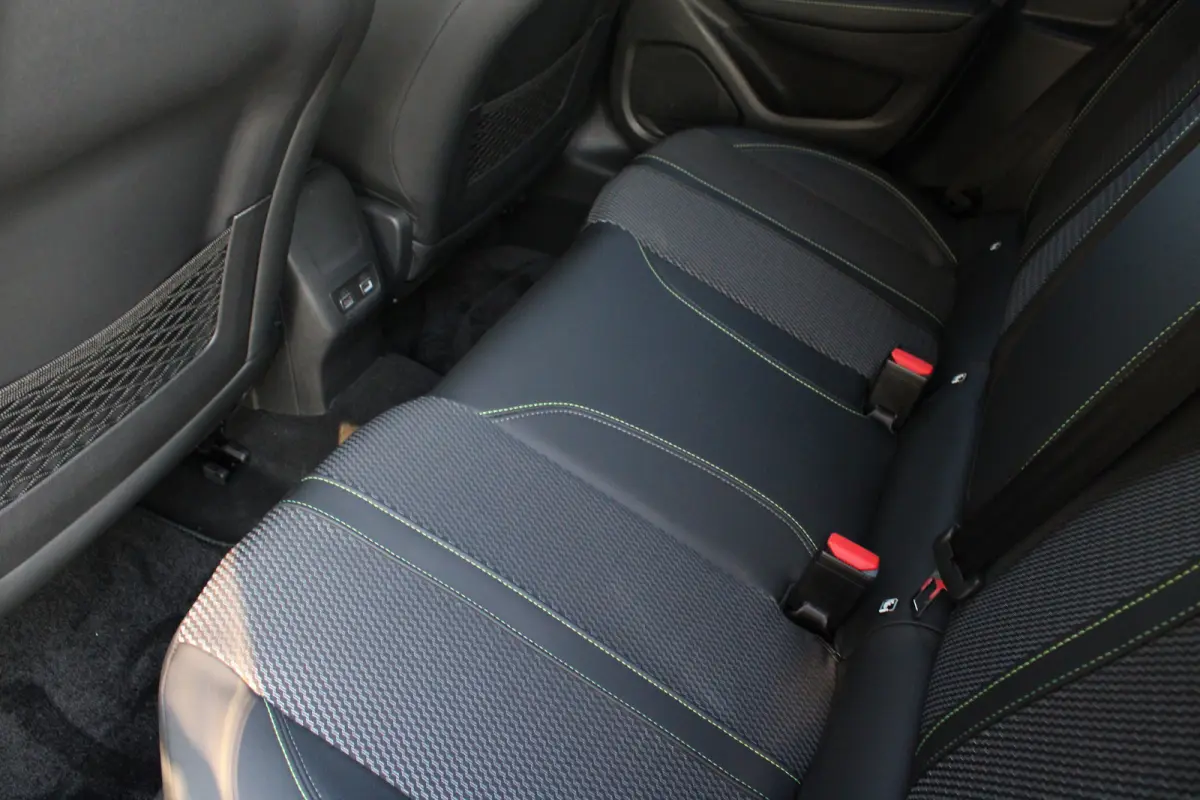 Hybrid 100 e-DCS6 GT | Automaat | Navi by app | Camera | Apple carplay | 14.000km |