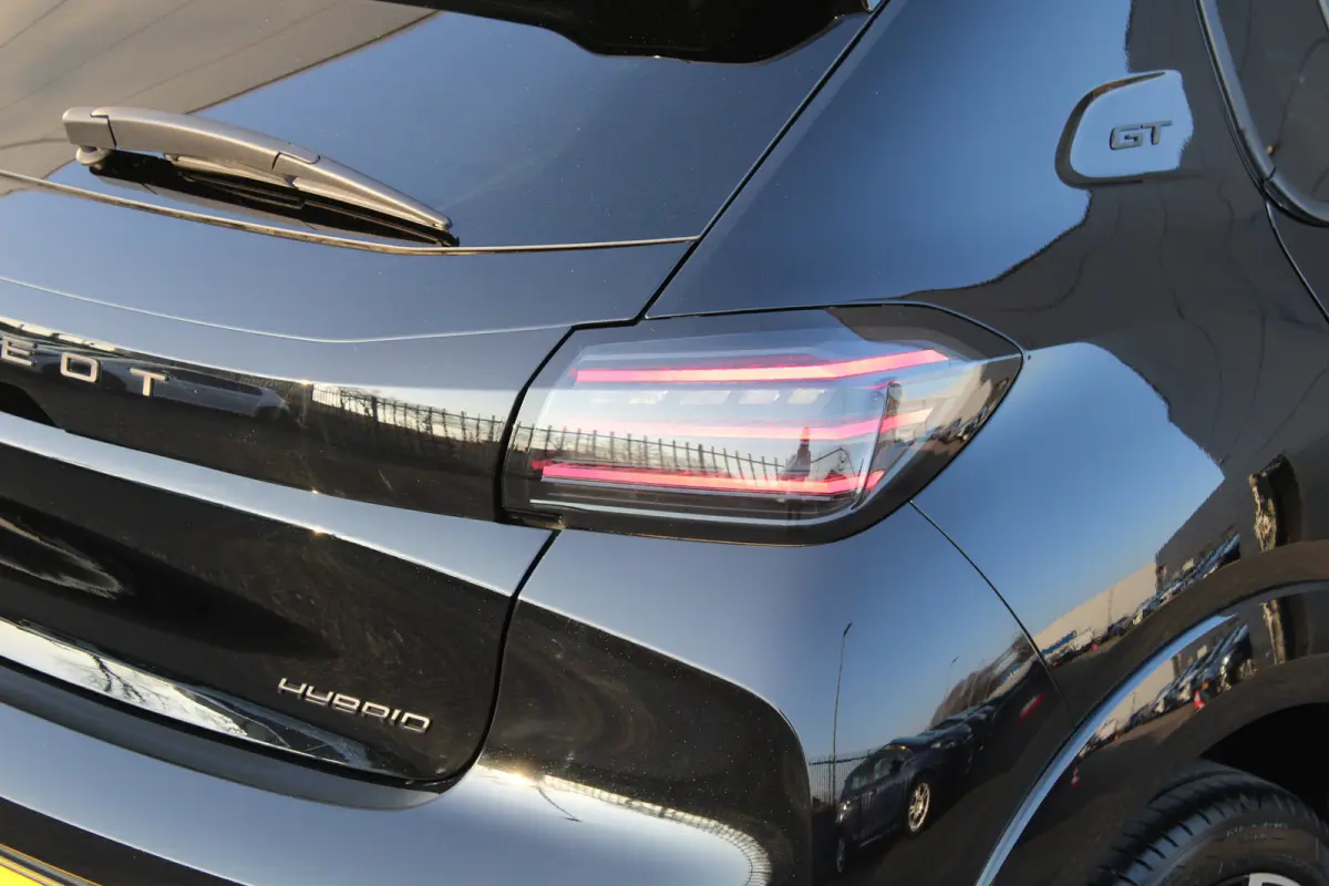 Hybrid 100 e-DCS6 GT | Automaat | Navi by app | Camera | Apple carplay | 14.000km |