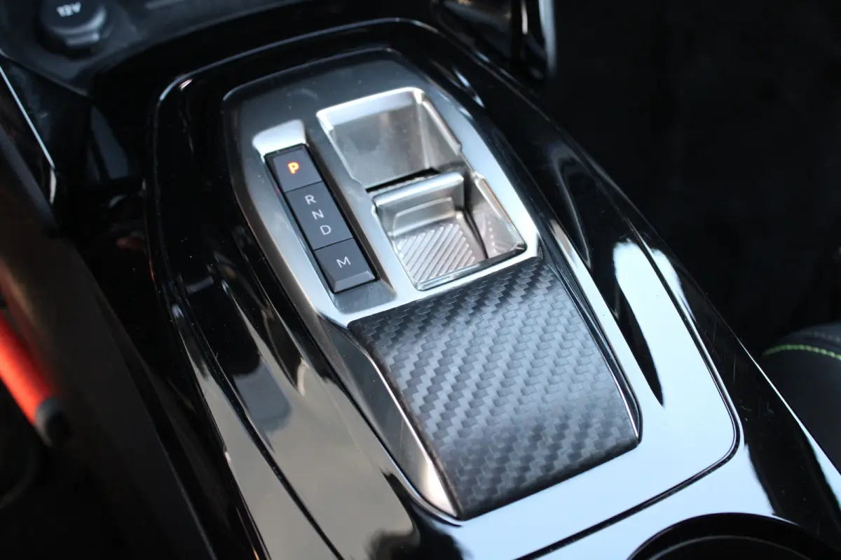 Hybrid 100 e-DCS6 GT | Automaat | Navi by app | Camera | Apple carplay | 14.000km |