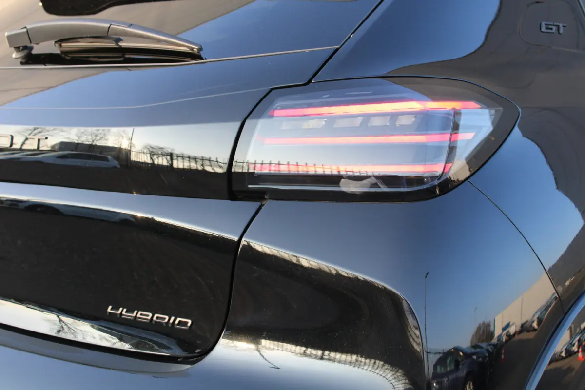 Hybrid 100 e-DCS6 GT | Automaat | Navi by app | Camera | Apple carplay | 14.000km |