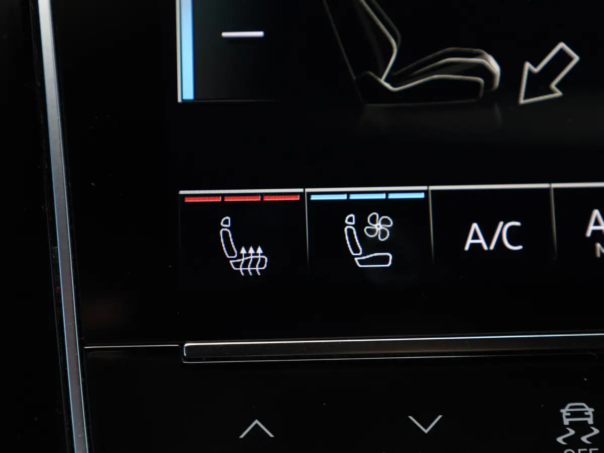55 TFSI e quattro S-Line 381PK | Panodak | Leer Valcona | RS Seats | B&O | HuD | Nightvision | Memory | Keyless | Trekhaak |