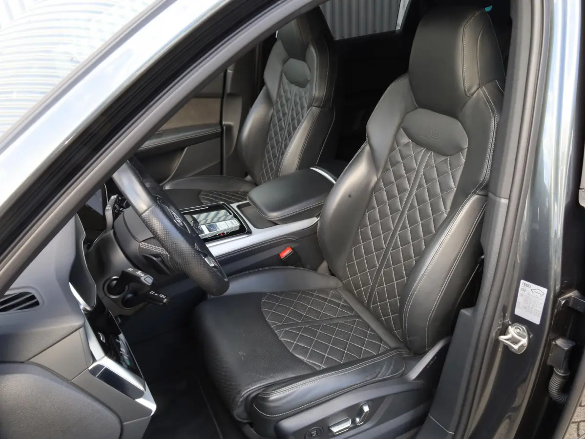 55 TFSI e quattro S-Line 381PK | Panodak | Leer Valcona | RS Seats | B&O | HuD | Nightvision | Memory | Keyless | Trekhaak |