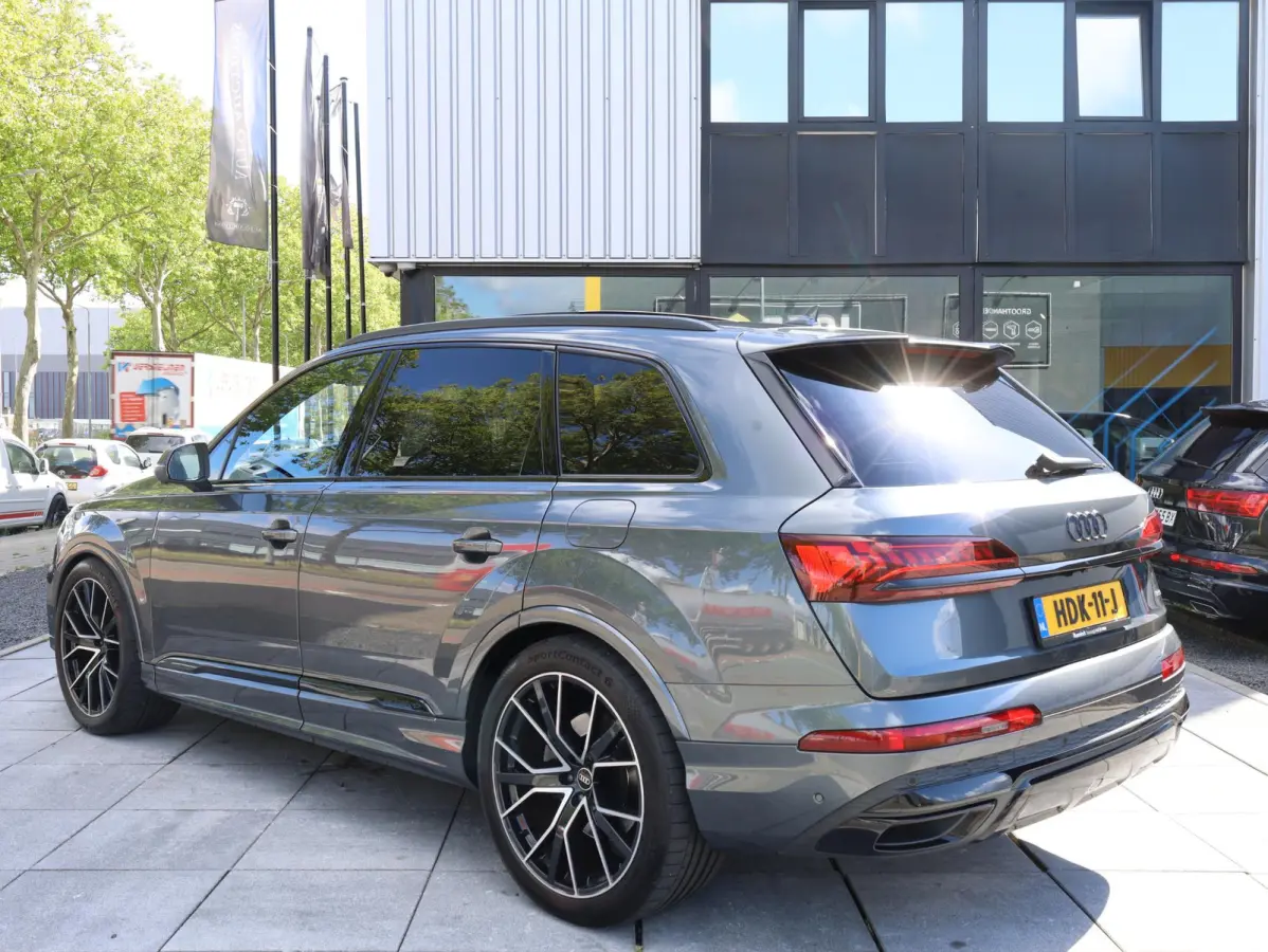 55 TFSI e quattro S-Line 381PK | Panodak | Leer Valcona | RS Seats | B&O | HuD | Nightvision | Memory | Keyless | Trekhaak |